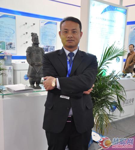 2012年安博会欧益光电科经理华俊接受专访