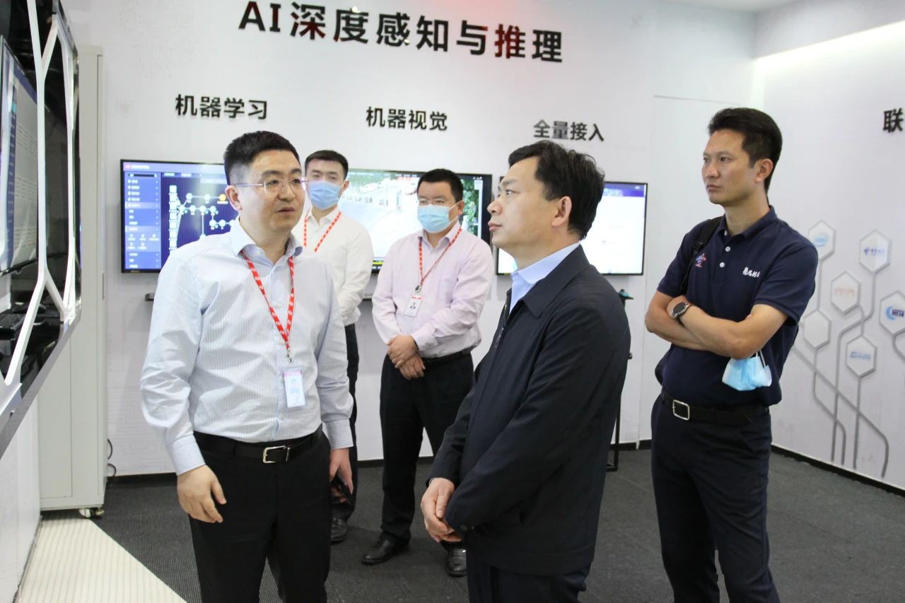 青岛市市北区区委副书记、区长张永国一行来访力维智联