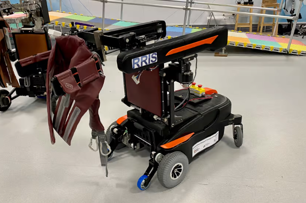 科学家开发可穿戴辅助机器人MRBA 可用来检测和预防跌倒