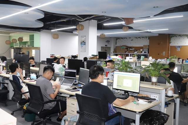 慧聪物联网走进艾科智泊，探索城市通行背后的智能力量