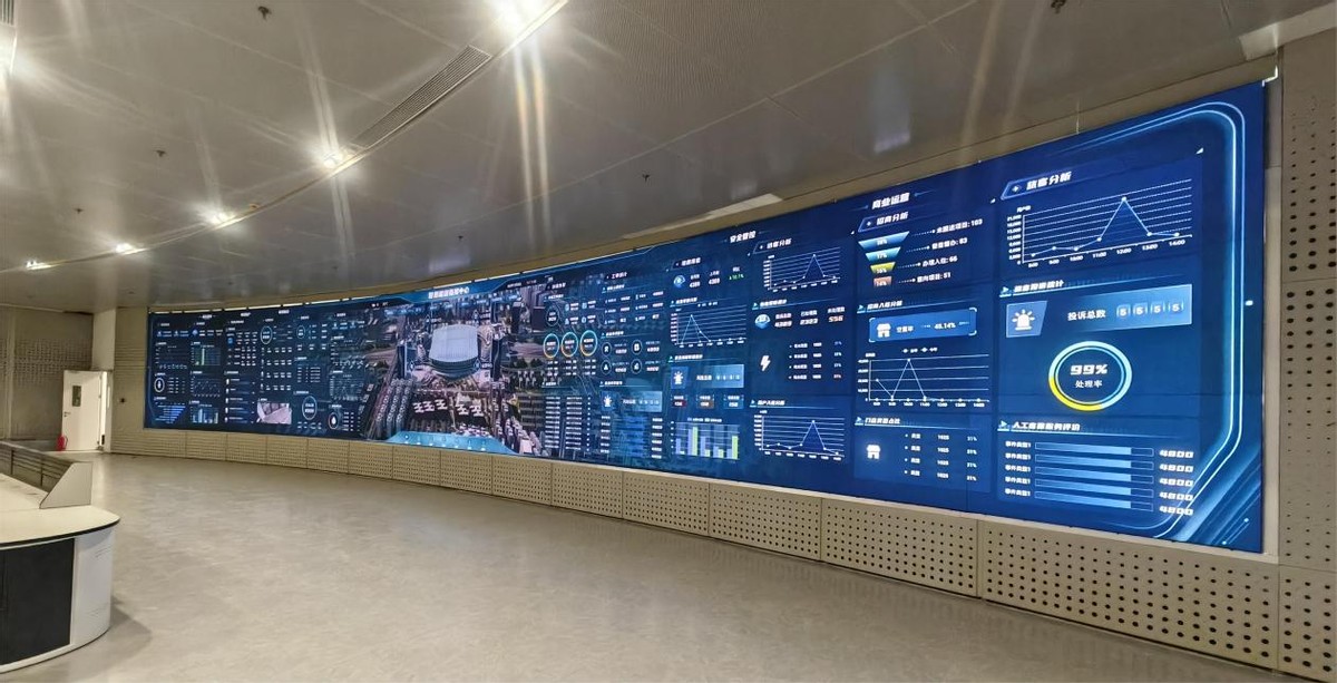 亚洲最大火车站综合枢纽大屏幕显控系统投入运行