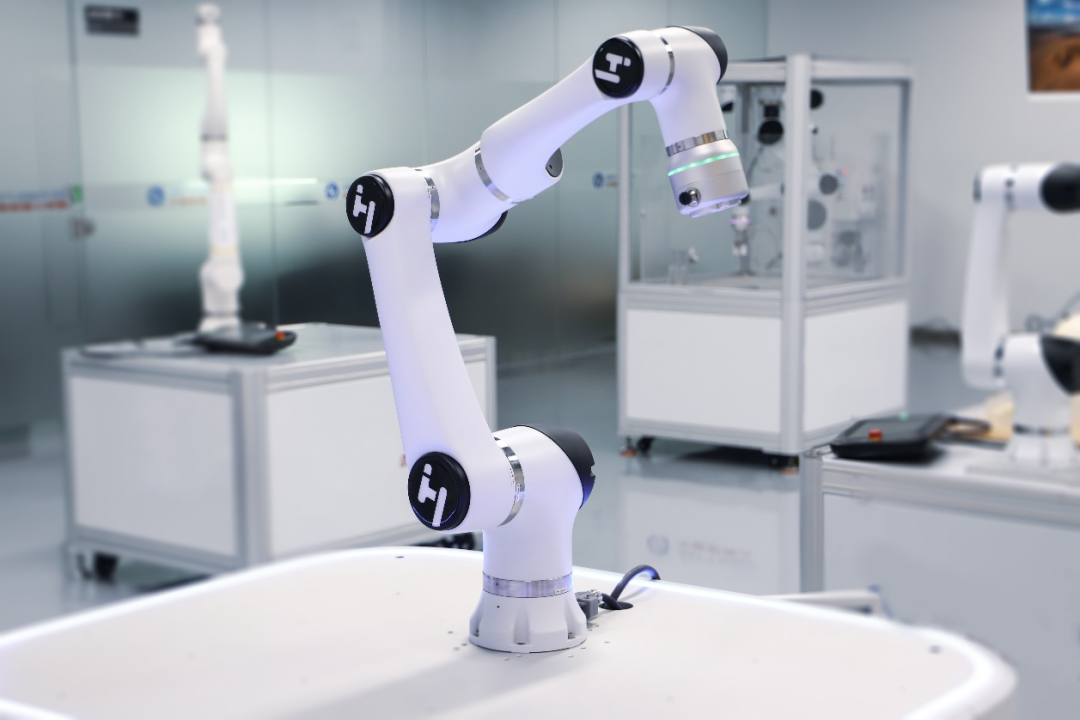 “更大的市场，更大的想象力”：协作机器人厂商如何天下“无敌”？
