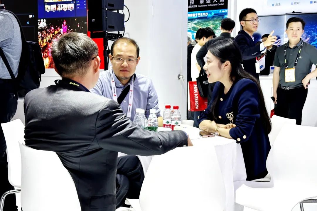 获超高人气！itc携多款产品亮相北京InfoComm China 2025，AI产品实力出圈！
