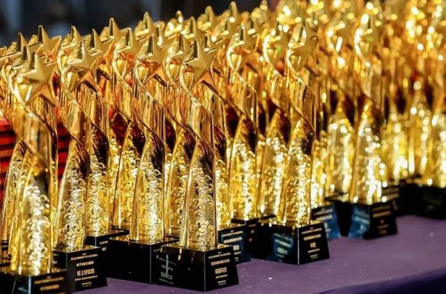 智能破界 万物共生|2025慧聪品牌评选「奖项申报」火热开启! 智能破界 万物共生|2025慧聪品牌评选「奖项申报」火热开启!