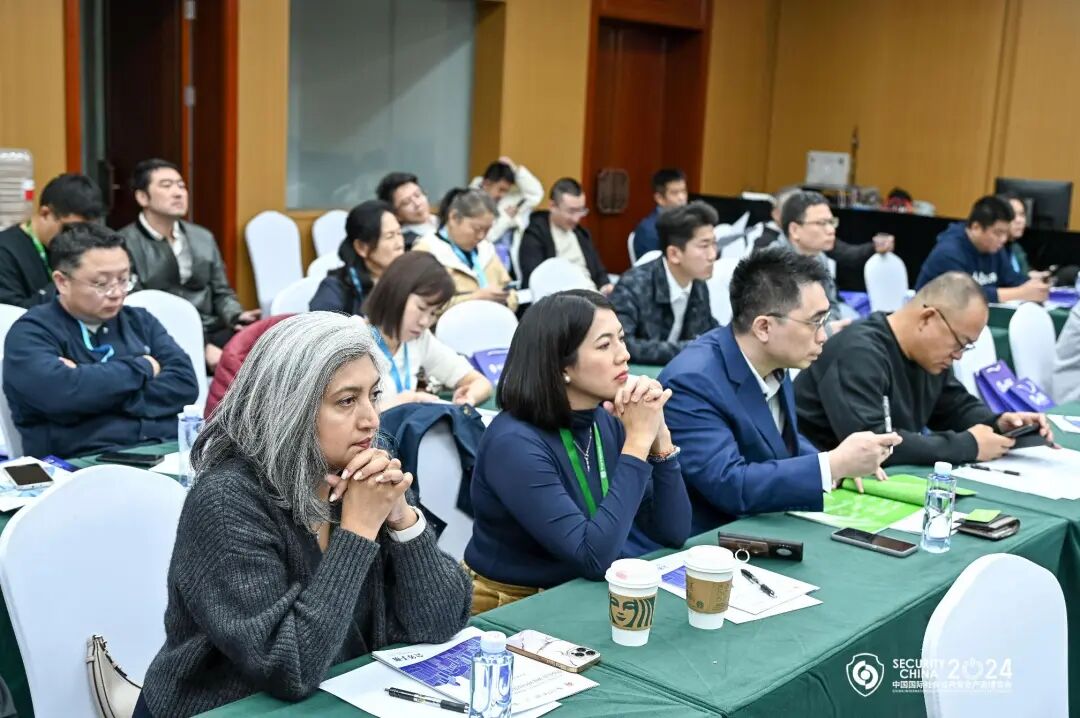 数据揭秘安博会32载硬核发展,2026再启新篇 数据揭秘安博会32载硬核发展,2026再启新篇